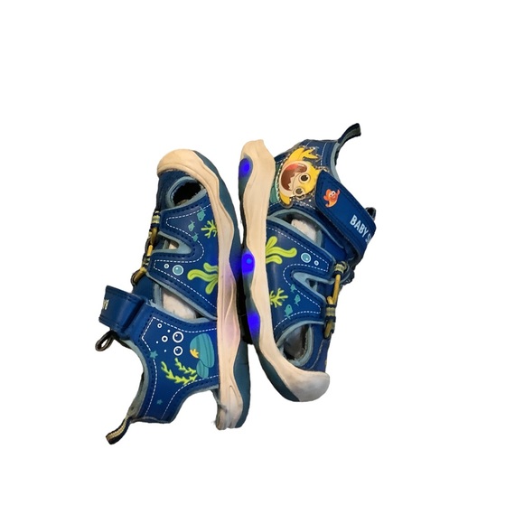 NICKELODEON Pinkfong Baby Shark Children’s Blue LIGHT UP Trekking Sandal-Size 7 - Picture 7 of 13